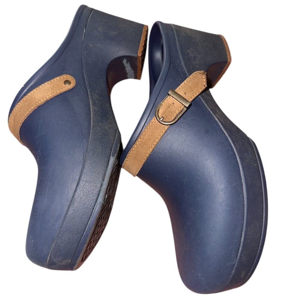 Crocs Navy Blue Clogs – Suede Strap – Slip-On Comfort Mules size 9W - Picture 2 of 5